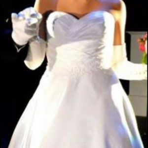 Wedding/ Debutante/ Graduation Dress